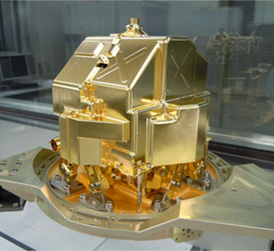 Heat shield - Gold plating on aluminum base made for the radiometer SLSTR Selex ES for the mission of ESA Sentinel 3 